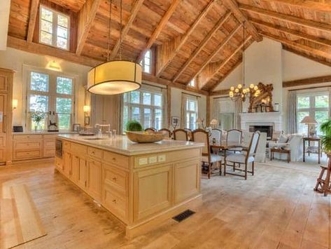 Renovated stone farmhouse nestled on wooded estate in Ontario Brasada Ranch, Dream Cabin, Stone Farmhouse, Farmhouse Renovation, Rustic Glam, Living Room Bench, Barn Style House, Farmhouse Interior, Farmhouse Dining Room