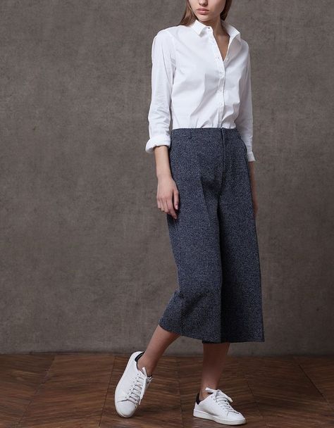 How To Wear Culottes, Culottes Outfit, Office Casual Outfit, Mode Chic, Minimal Outfit, Casual Cardigans, Office Outfits, Estilo Casual, Mode Outfits