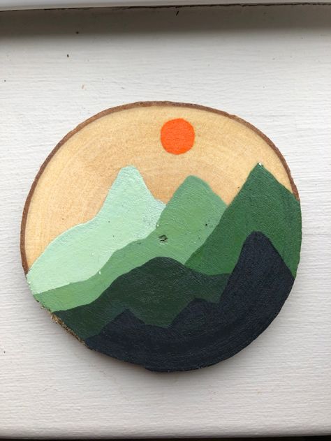 Painting Ideas On Round Wood, Wood Paintings Ideas, Wooden Coaster Ideas Paint, Wood Coasters Painted, Tree Cookies Wood Slices Art, Wood Coaster Painting, Wood Coaster Ideas Paint, Painted Magnets Ideas, Coaster Designs Painted