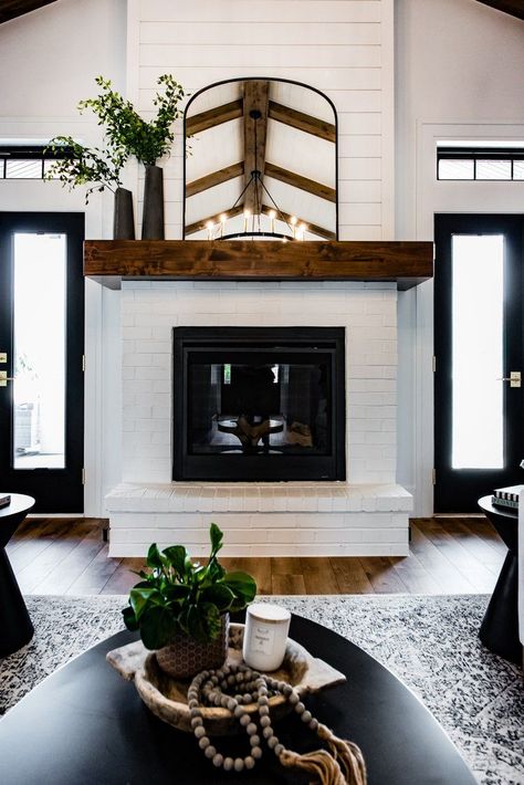 How to find a home designer that will help you with the home of your dream by Liz Powell Design. Cache County Designers #lizpowelldesign #interiordesignelogan #cachevalleyinteriors #designmyhome #interior #design #homedesignideas Simple Mantle, Faux Brick Walls, Home Building Tips, Deco Salon, Faux Brick, Home Fireplace, Virtual Design, Living Room Decor Modern, Living Room Inspo