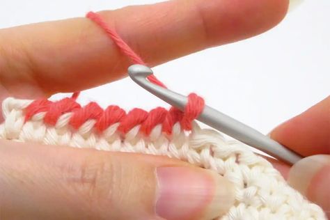 How to crochet crab stitch step 04 Crab Stitch Crochet Tutorials, Crab Stitch Crochet, Hand Crocheting, Crochet Crab, Simply Crochet, Popcorn Stitch, Crochet Magazine, Stitch Crochet, Your Crochet