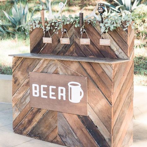 No wedding is complete without a beer bar Beer Bar Wedding, Beer Station, Diy Study Table, Beer Stand, No Wedding, Beer Wall, Craft Beer Bar, Beer Wedding, Barn Wedding Decorations