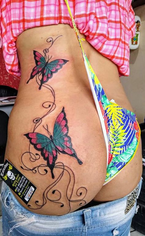 Crip Tattoos, Chest Tattoo Designs Female, Tattoo Cover Ups, Pet Tattoos, Female Tattoo Models, Private Tattoos, Henna Tattoo Designs Hand, Chicano Style Tattoo, Tattoed Women