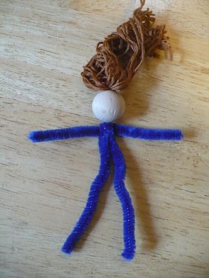 The Enchanted Tree: New Bendy dolls and Tutorial Bendy Dolls Tutorial, Shoebox Ideas, Enchanted Tree, Wood Peg Dolls, Yarn Dolls, Worry Dolls, Pipe Cleaner Crafts, Stick Crafts, Bendy Doll