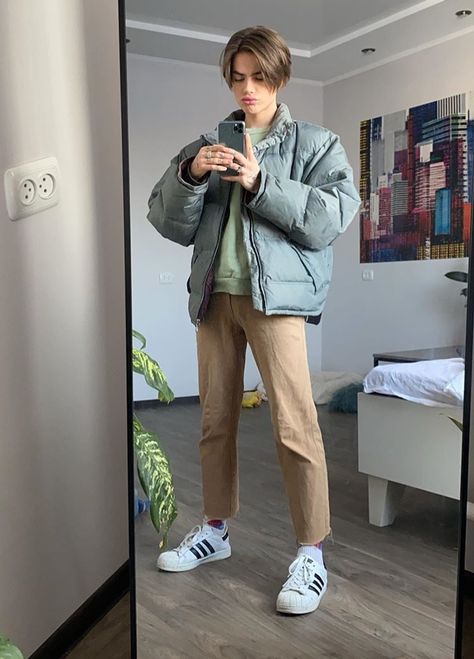 White Sneakers Outfit Men, Flannel Outfits Men, White Sneakers Outfit, Bubble Jacket, Sneakers Outfit Men, Puffer Jacket Outfit, Guy Fits, Trendy Boy Outfits, Flannel Outfits