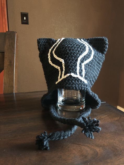 Black Panther Crochet, Black Panther Hat, Fun Hats, Crochet Inspo, Hat Ideas, Crochet Inspiration, Crochet Kit, Cool Hats, Crochet Hat Pattern