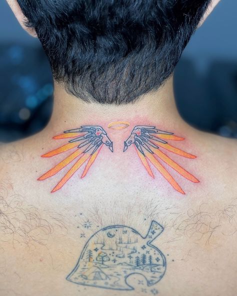 Mercy - Overwatch 😇 #tattoooverwatch #overwatch #overwatchtattoo #mercytattoo #tattoomercy Zenyatta Tattoo, Mercy Tattoo Overwatch, Mercy Tattoo, Overwatch Tattoo, Piercings Ideas, Mercy Overwatch, Wings Tattoo, Cute Tattoos, Some Pictures