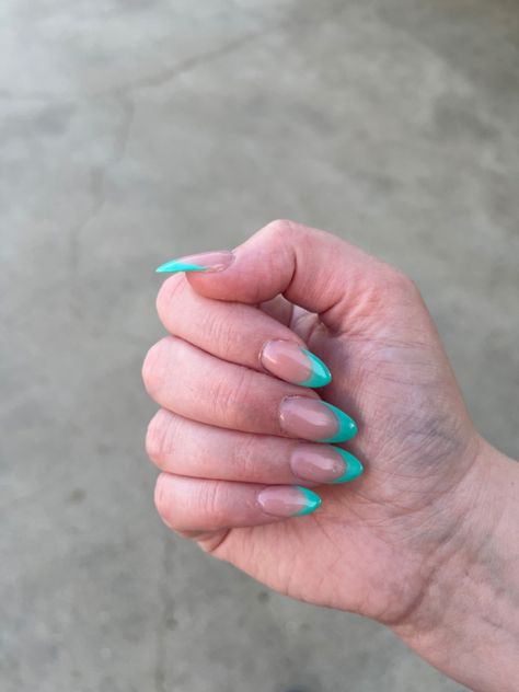 Turqoise acrylic french tips Western Nail Inspo Turquoise, Teal Chrome French Tip Nails, Torquise Nails French Tip, French Tip Nails Teal, Turquoise Tip Nails, Turquoise Nails French Tip, Aqua French Tip Nails, Turquoise French Tips, Nails Turquesa