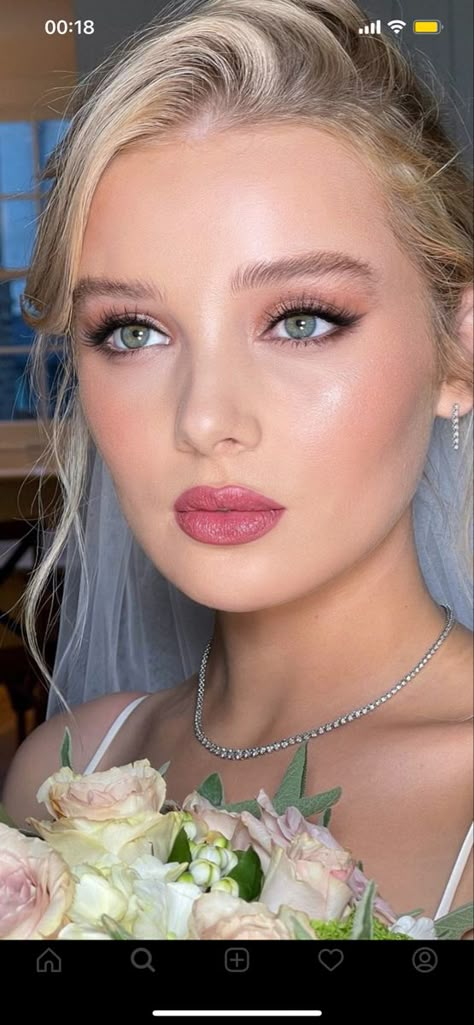 Bridal Makeup For Blue Eyes Hooded, Cinderella Wedding Makeup, Soft Glam Makeup Almond Eyes, Wedding Makeup For Blue Eyes Hooded, Elegant Wedding Makeup Green Eyes, Wedding Make Up Round Face, Spring Bridal Makeup Blue Eyes, Soft Winged Eyeliner Wedding Makeup, Bride Makeup For Green Eyes