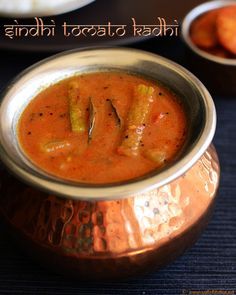 Sindhi curry recipe - Tomato kadhi with radish, drumstick, cluster beans, bhendi. Step by step pictures! How To Cook Drumsticks, Kadhi Recipe, Kulambu Recipe, Cluster Bean, Prepped Lunches, Sauteed Vegetables, Curry Recipe, Lunch Menu, Indian Food Recipes Vegetarian