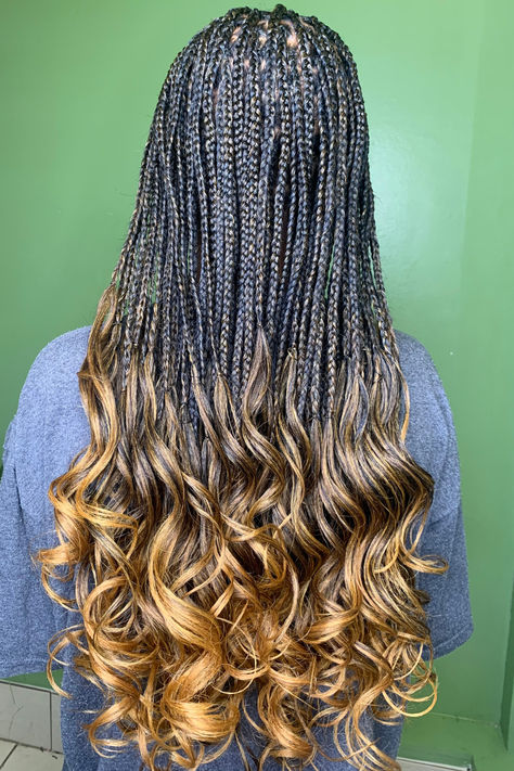 Elevate your style with stunning French curl braiding hair! ✨Ideal for adding soft curls and a natural bounce to your braids. Don’t miss out—I've linked the hair for easy shopping! 💕    #BraidingHair #FrenchCurl #HairGoals #BacktoschoolBraids #firstdayofschoolhairstyles #layeredbraids #frenchcurlbraids #bohobraids Spanish Curl Braids, Wavy Braiding Hair, French Curls Braids, Wavy Hair With Braid, Curly Braiding Hair, French Curl Braids, Hair Extensions For Black Women, Extensions For Black Women, French Curls