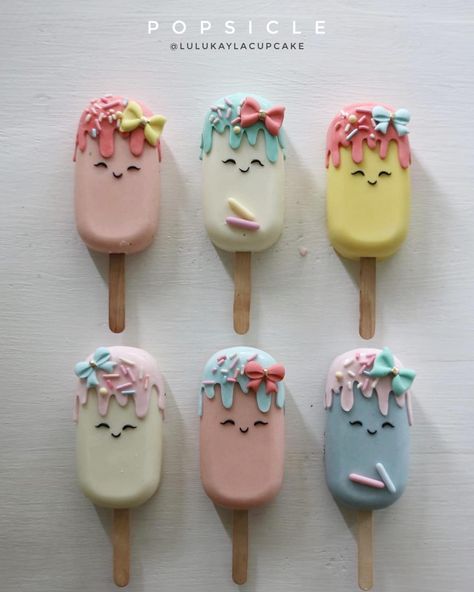 Cacksickles Ideas, Cake Popcicles Ideas, Fancy Cake Pops, Gymnastics Birthday Cakes, Cake Sicles, Pink Party Foods, Ice Cream Cake Pops, Chocolate Covered Desserts, Cake Pop Designs