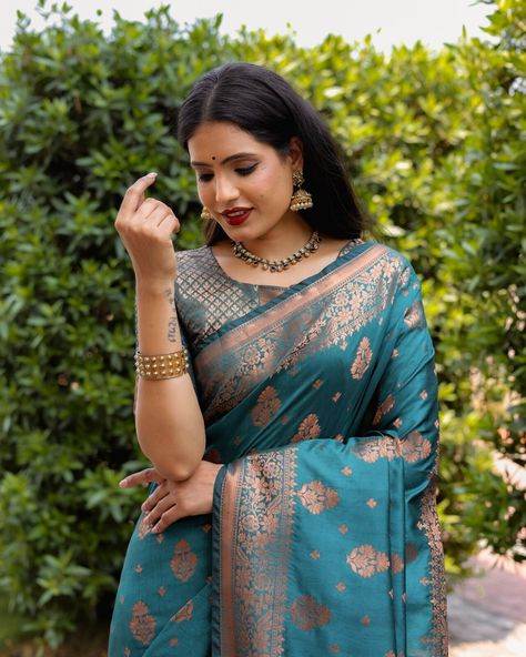 Rama Green Saree, South Indian Saree, Saree Indian Wedding, Indian Wedding Saree, Saree Women, Silk Banarasi Saree, Saree Traditional, South Indian Sarees, Ready To Wear Saree