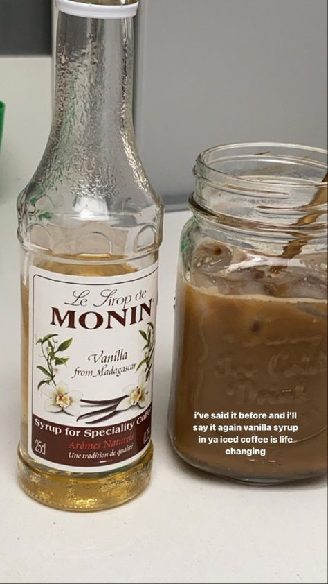 coffee recipe Vanilla Aesthetic, Coffee Syrup, Vanilla Syrup, Coffee Recipe, Coffee Is Life, Coffee Recipes, Iced Coffee, Syrup, Candle Jars