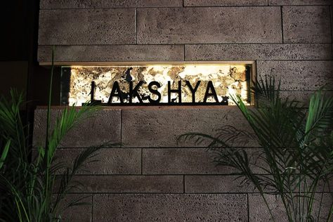 Here you will find photos of interior design ideas. Get inspired! Compound Wall Name Plate Design, Boundry Wall, Stone Walls Garden, Travel Gallery Wall, Compound Wall Design, Boundary Wall, Name Plates For Home, Gates Design, Form Follows Function