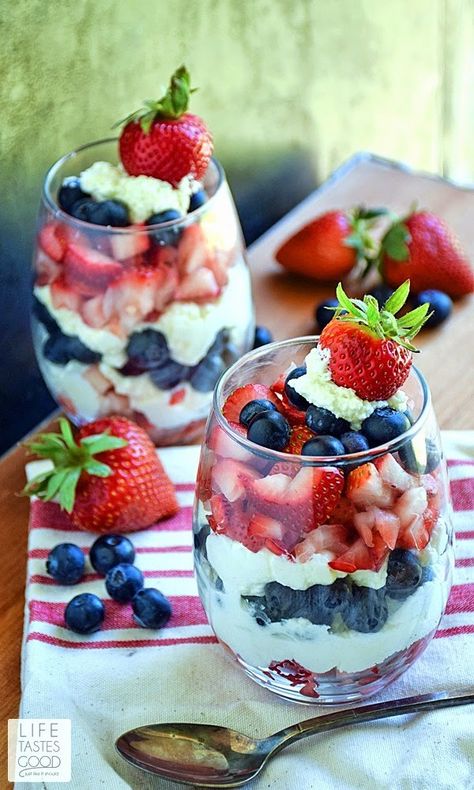 25 Top Pinned Red White and Blue Patriotic Recipes on Pinterest Patriotic Food, 4th Of July Desserts, Fourth Of July Food, July Party, Perfect Desserts, Trifle, Finger Food, Holiday Treats, Blueberries