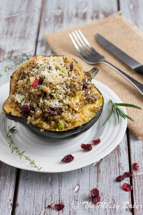 Sausage & Quinoa Stuffed Acorn Squash - One Sweet Mess Sausage Quinoa, Quinoa Stuffed Acorn Squash, Sausage Stuffed Acorn Squash, Butternut Squash Gratin, Butternut Squash Lasagna, Stuffed Squash, Stuffed Acorn Squash, Acorn Squash Recipes, Acorn Squash