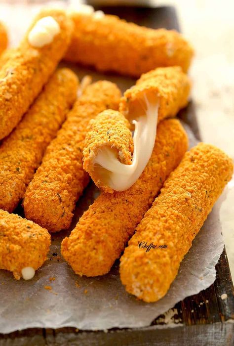 Cheese Sticks In Air Fryer, Air Fryer Steak Fajitas, Frozen Mozzarella Sticks, Blue Cheese Dipping Sauce, Easy Beef Recipes, Easy Taco Salad Recipe, Cheese Dipping Sauce, Easy Baked Ziti, Mozzarella Cheese Sticks