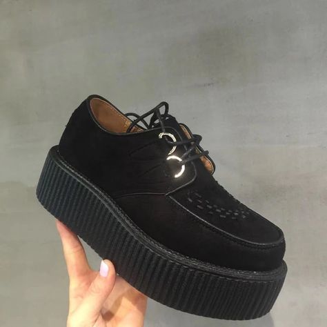 💖 Black Harajuku Shoes Classic Lace UP High Platform Creepers Fashion Harajuku Punk Shoes Women's Casual Shoes Platform Shoes 💖 by Samag Shop At cheap price 🤑 Shop now 🛍️ at https://tinyurl.com/22xzg22s Harajuku Shoes, Mode Harajuku, Platform Creepers, Harajuku Punk, Punk Shoes, Women's Casual Shoes, Black Platform Shoes, Shoes Classic, Shoes Platform