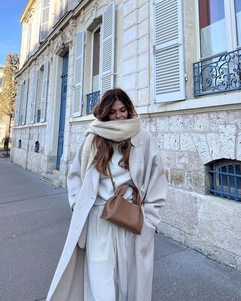 Remember To Love Yourself, Polene Bag, Camel Outfit, Happy V Day, Daily Fashion Inspiration, Beige Outfit, Handbag Outfit, V Day, Love Yourself First