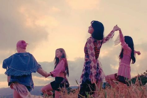 Sweet Band, Pc Image, Photo Room, Rosé Jisoo, Girl Themes, Pretty Photos, Blackpink Video, Rose Wallpaper, Blackpink Photos