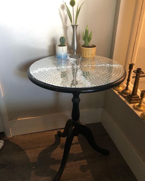 #dumpster table #flipped to an amazing #disco tiled table Disco Tile Table, Disco Tile Diy, Disco Ball Mosaic, Refurbished Mirror, Disco Table, Disco Tiles, Tile Desk, Tiled Table, Diy Disco Ball