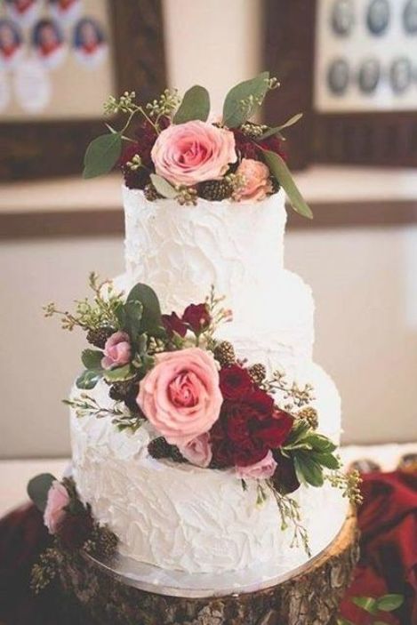 Vintage Pasta, Watercolor Wedding Cake, Blush Wedding Cakes, Rustic Wedding Colors, Big Wedding Cakes, Pastel Wedding Flowers, Creative Wedding Cakes, Wedding Cake Pictures, Wedding Cake Roses