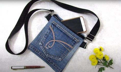 This is a guide to making a DIY denim crossbody bag. Learn how to make a crossbody bag out of jeans with this easy step-by-step no-sew tutorial. Bag From Old Jeans Diy, Denim Crossbody Bag Diy, Bag Out Of Jeans, Crossbody Bag Tutorial, Jeans Crafts, Denim Crossbody Bag, Diy Denim, Cute Crossbody Bags, Jute Tote Bags