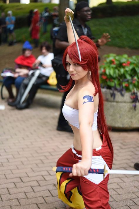 Erza Scarlet Cosplay from Fairy Tail  By: Kaylala Cosplay Picture Credit: Shiwei Liu, AWA 2016 Erza Cosplay, Erza Scarlet Cosplay, Deadpool Christmas, Shifting Outfits, Erza Scarlett, Anime Cosplay Ideas, Anime Fairy Tail, Cosplay Inspiration, Erza Scarlet