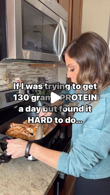 Melissa McCord l Macro Nutrition & Weight Loss Coach on Instagram: "Here’s the EXACT plan⬇️  Simple is the name of my weight loss game. I have learned on my health journey that if I over complicate my meal planning & foods, I struggle to stay consistent & then become overwhelmed.   So I always consider the protein source as my “base” to my meals. I check this off FIRST!   Then, build my meal around that b/c I always get it in & using my template below, it’s so SIMPLE.   ✅ Save & share with your protein needing girlies!   My template for HOW to get 130 grams of protein daily! 👇  🤜130 grams=eating 3 meals & 2 snacks  Let’s break it down:  👉130 g of protein - 90 g of protein (30 g of protein for 3 meals) = 40 g of protein left to eat.  👉40 g of protein / 2 snacks = 20 g of protein per sna 100 Grams Of Protein Meals, 170 Grams Of Protein A Day Meal Plan, 135g Protein Meal Plan, 80g Protein Meal Plan, 130 G Protein Meal Plan, How To Eat 140 Grams Of Protein, 120g Protein In A Day, 180 Grams Of Protein Meal Plan, 140g Protein Meal Plan