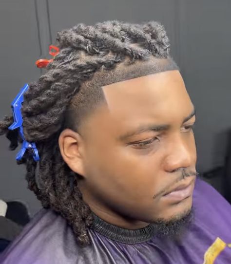 Tapered Hairline Dreads, Tapered Dreads Men, Dreads With Taper Fade, Dreads Taper Fade, Temp Fade With Dreads, Hairline Braid, Taper Haircut Men, Dreads Men, Edges Ideas