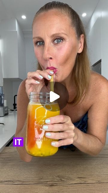 Skye Conway | 🌿🍹 Boost Your Gut Health with Juicing! 🍹🌿  Did you know that the health of your gut plays a crucial role in your overall well... | Instagram Juices For Gut Health, Simply Juice, Happy Gut, Juicy Juice, Boost Immunity, Juice Recipes, Improve Digestion, Healthy Gut, Immune Boosting