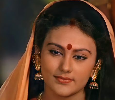 Old Ramayan Serial Photo, Deepika Chikhalia Sita, Dipika Chikhalia Sita, Sita Maa Pic, Deepika Chikhalia, Ram Ji, Stylish Actresses, Traditional Blouse Designs, Drawing People Faces