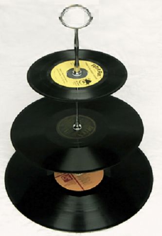 Record Cake Stand, Dessert Tier, Diy Record, Dessert Stand, Music Life, Tiered Stand, Diy Vinyl, Fashion Diy, Vintage Vinyl Records