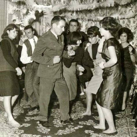 Iran in the 1960s. Iran Tourism, Persian People, Iran Culture, The Shah Of Iran, Iran Pictures, Tehran Iran, People Dancing, Iranian Women, Rock N Roll Music