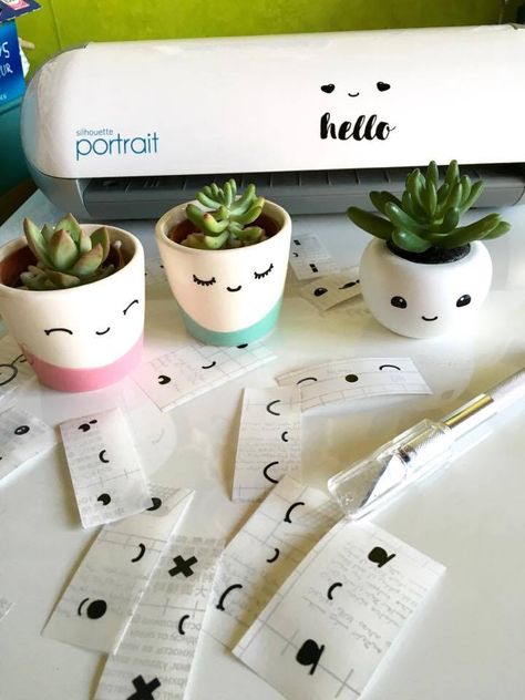 flower pot decal Cricut Planter Ideas, Diy Plant Pot, Plant Pot Design, Plant Pot Diy, Painted Pots Diy, Flower Pot Design, Plant Pot Decoration, Diy Flower Pots, Cricut Projects Beginner