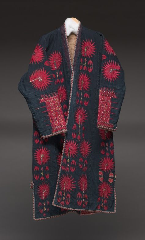 Coat Inspiration, Asian Textiles, Ethno Style, Mode Kimono, Cleveland Museum Of Art, Mode Boho, Women's Robe, Folk Costume, Womens Robes