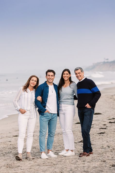 Daylight Photography, Beach Family Photos, Beach Family, Family Picture, Family Beach, Family Photoshoot, Photo Inspo, Family Pictures, Family Photo