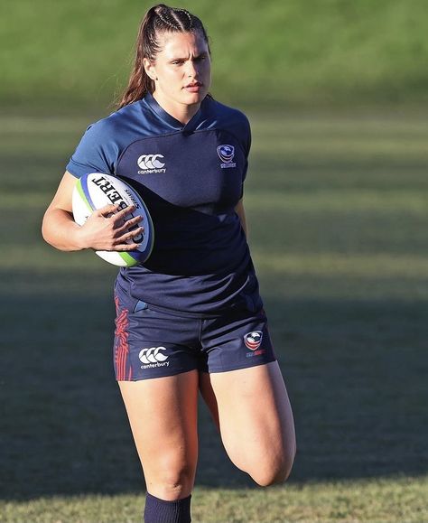 Womens Rugby Players, Women Rugby Players, Female Rugby Players, Ilona Maher, Women Rugby, Rugby Women, Athletic Body Type, Athletics Track, Womens Rugby