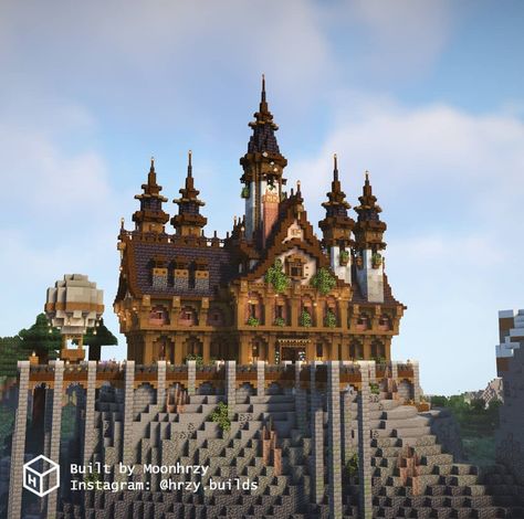 Minecraft Medieval Portal Design, Minecraft Giant Castle, Small House Concept Art, Big Castle Minecraft, Big House Minecraft Tutorial, Minecraft Telescope Build, Bdoubleo100 Builds Minecraft, Minecraft Houses Castle, Minecraft Gothic House