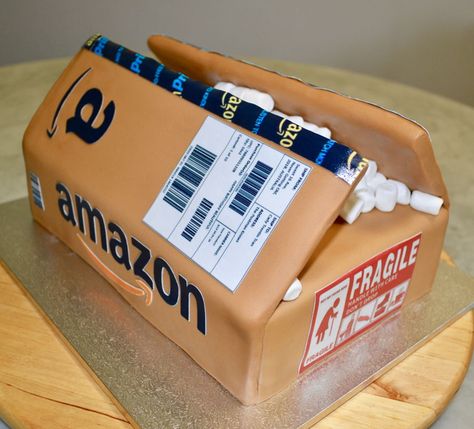 Amazon Cake Ideas, Amazon Box Cake, Toolbox Cake Ideas, Caramel Mud Cake, Gift Box Cakes, Realistic Cakes, Mud Cake, Cake Central, Creative Birthday Cakes