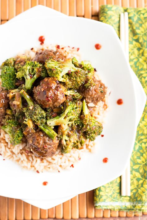 Beef Meatballs and Broccoli | A gluten free Asian dinner recipe makeover for the traditional Beef & Broccoli. Meatballs And Broccoli, Roasted Broccoli Recipe, Asian Dinner Recipes, Asian Dinners, Broccoli Recipe, Beef Meatballs, Allergy Free Recipes, Broccoli Beef, Roasted Broccoli