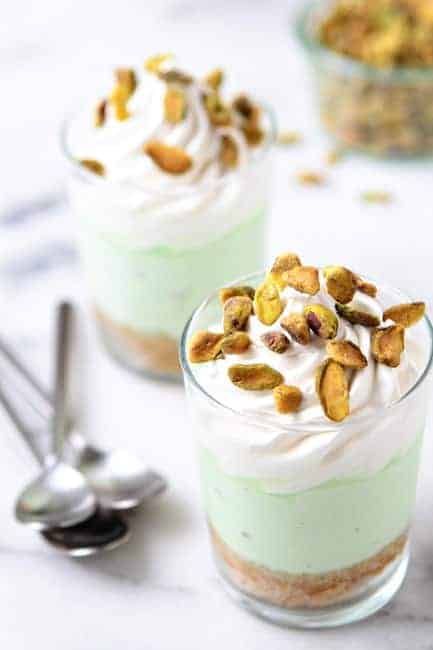 Pistachio Pudding Parfaits | My Baking Addiction Pistachio Parfait, Pistachio Dessert Pudding, Pistachio Dessert, Dessert Shooters, Pudding Parfait, Dessert Shots, Fresh Fruit Recipes, Pistachio Pudding, Jell O