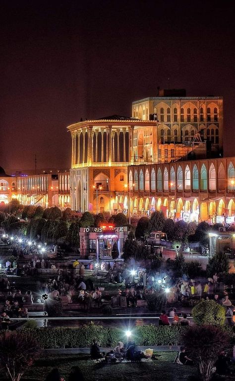 Iran Aesthetic, Iran Beauty, Goal 2024, Iran History, Esfahan Iran, Iran Tourism, Beautiful Iran, Isfahan Iran, Visit Iran