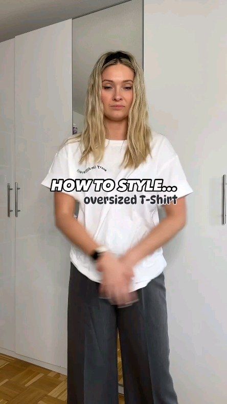 𝗙𝗮𝘀𝗵𝗶𝗼𝗻 𝗧𝗿𝗲𝗻𝗱𝘇 | 📩 DM for Story Promotion only 1$. Bra Hack For Open Back Tops With Support💫 #fashionhacks Follow @fashionmaventips By @linanoory This… | Instagram How To Crop A Shirt, How To Style Oversized Shirt, Open Back Tops, T Shirt Hacks, Off Shoulder T Shirt, Shirt Hacks, Bra Hacks, Girl Fashion Style, Bra Strap