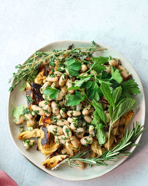 Artichoke Salad Recipes, White Bean Salad Recipes, Roasted Artichoke, White Bean Salad, Bean Salad Recipes, Spring Salad, Perfect Pasta, Weeknight Dinner Recipe, White Bean