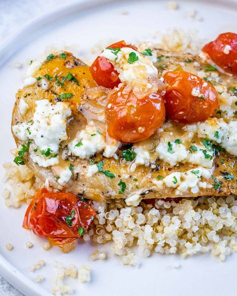 Tomato Feta Chicken Bake, Chicken Feta, Feta Tomato, Parmesan Roasted Broccoli, Hungry People, Tomato Chicken, Cooked Quinoa, Clean Chicken, Feta Chicken