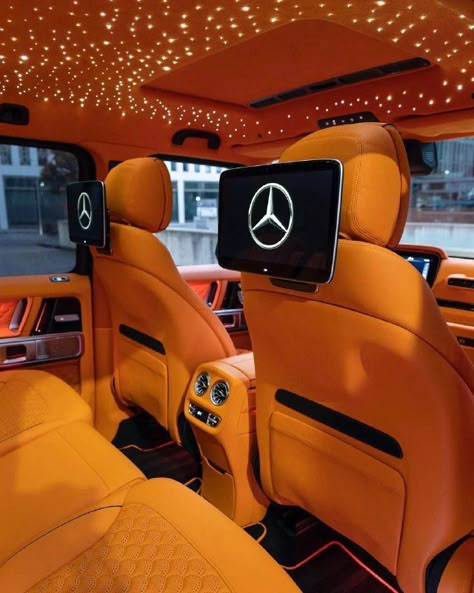 Gold Range Rover, Prom Cars, G Wagon Interior, Prom Car, Brabus 800, Blue Car Accessories, Mercedes Brabus, 100 Bill, Luxury Cars Range Rover