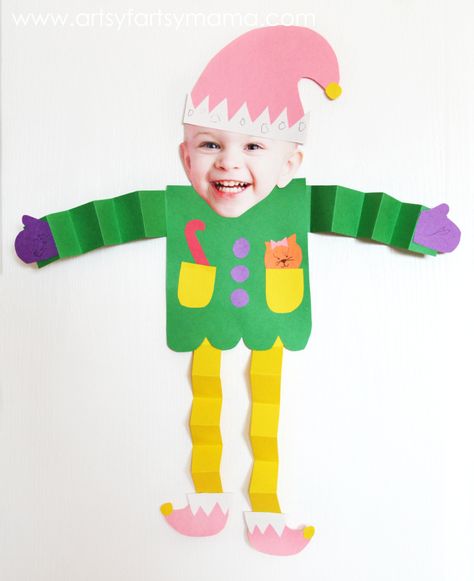 DIY Elf Kids Craft at artsyfartsymama.com #kids #Christmas #elf Diy Elf, Elf Crafts, Elf Face, Elf Yourself, Christmas Art Projects, Christmas Crafts For Toddlers, Fun Christmas Crafts, Holiday Crafts For Kids, Preschool Christmas