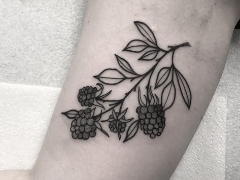 Blackberries tattoo by Wagner Baseiinked on an arm Berry Traditional Tattoo, Blackberry Tree Tattoo, Fruit Tree Branch Tattoo, Blackberry Shoulder Tattoo, Blackberry Tattoo Traditional, Black Raspberry Tattoo, Tattoos Of Family, Raspberry Branch Tattoo, Blackberry Tattoos